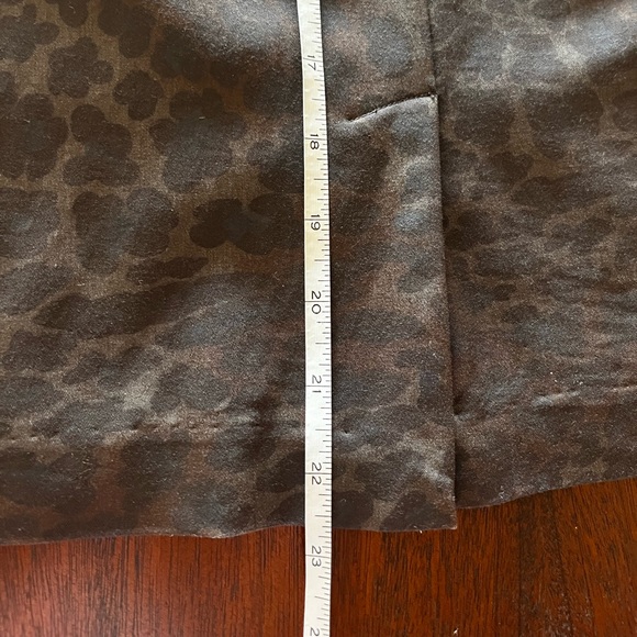 Martha B browns blue animal print skirt - Picture 5 of 7